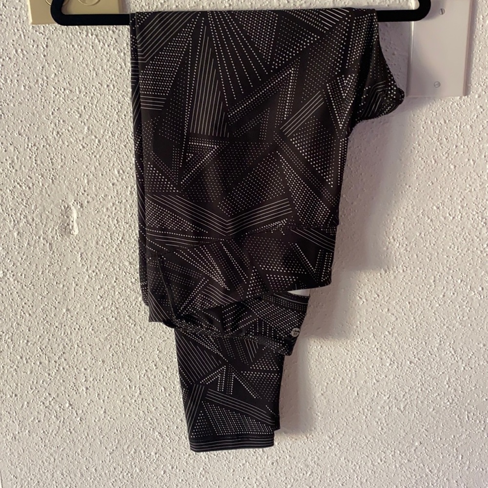 Old Navy Athletic Leggings Size XXL